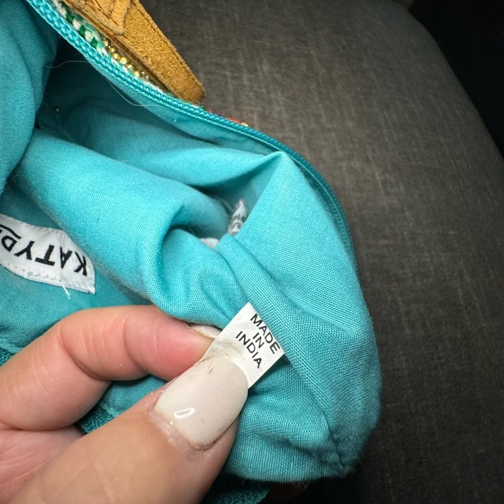 Wristlet Beaded Hobo bag/clutch - Picture 4 of 7